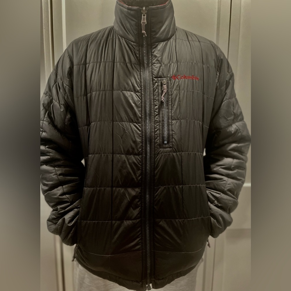 Colombia reversible black and flannel mens, medium jacket.